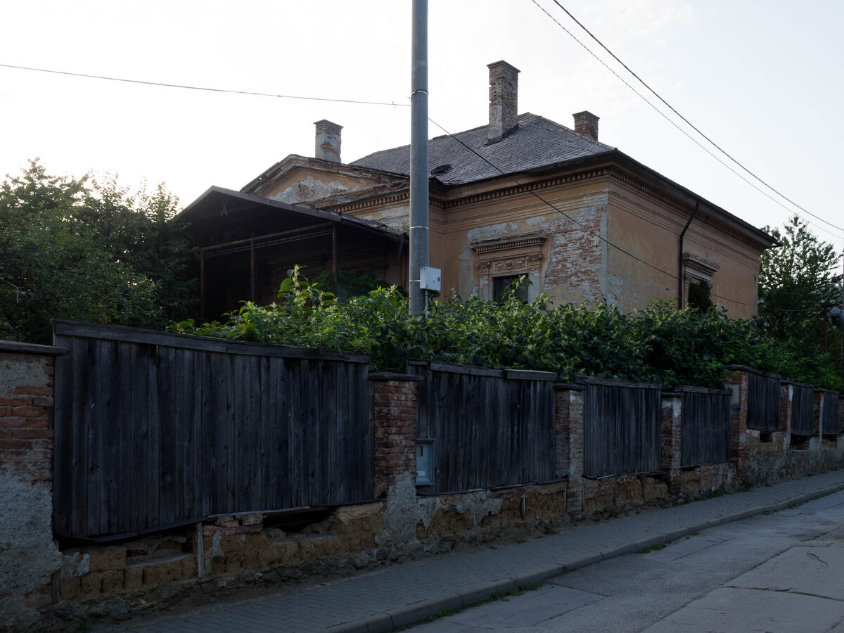 Ruffinyho vila v Dobšinej - čelný pohľad